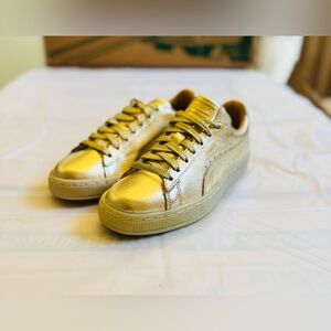 Puma suede 50th golden anniversary new in original box
